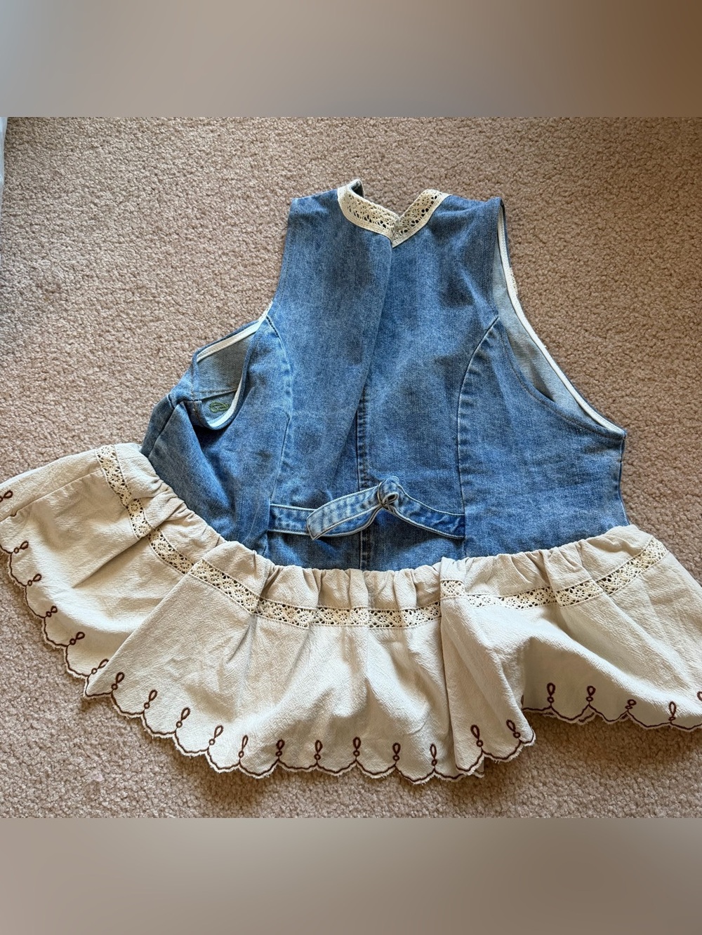 Oli & Hali Embroidered Sunflower Crochet-Trim Sleeveless Top - Blue and Cream - Picture 4 of 4